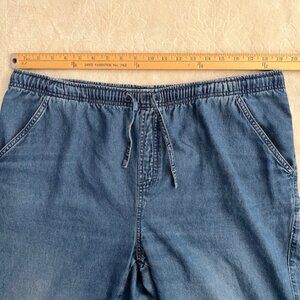 Erika Denim Relaxed pull on Capris with side slits, Large